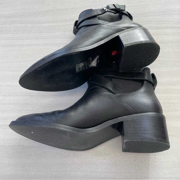& Other Stories Black Buckle Leather Ankle Booties - Picture 3 of 10